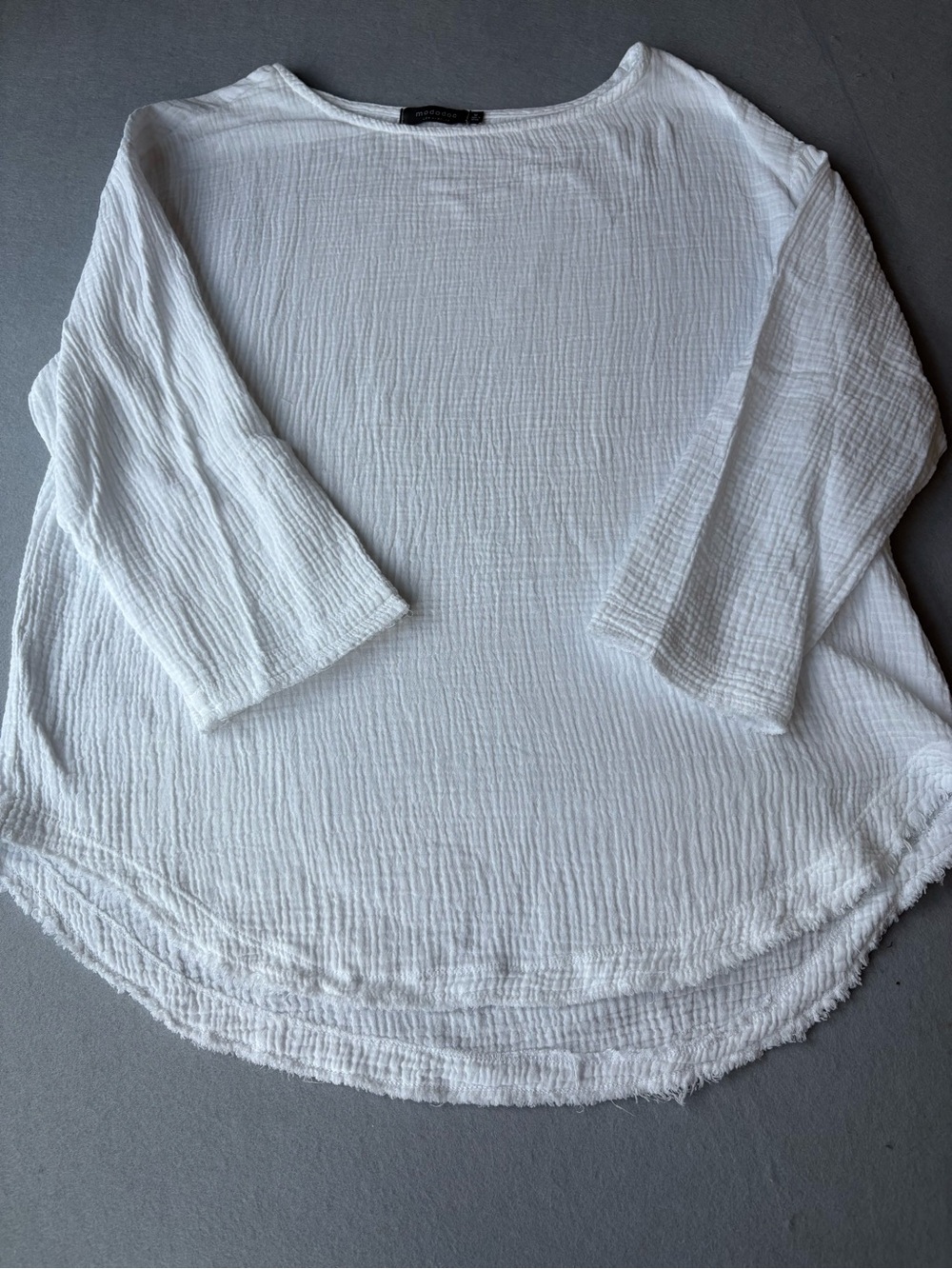 Mododoc Soft White Cotton Gauze 3/4 sleeve shirt raw hem Lightweight Comfort M